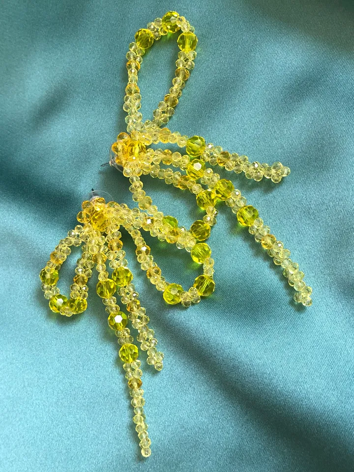 Bow bead-embellished Earrings