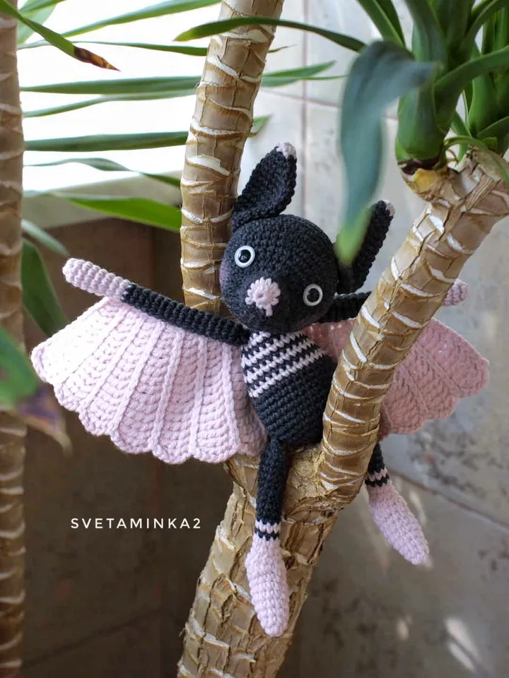 Bat Crochet Pattern Amigurumi Toy. Digital Download. PDF.