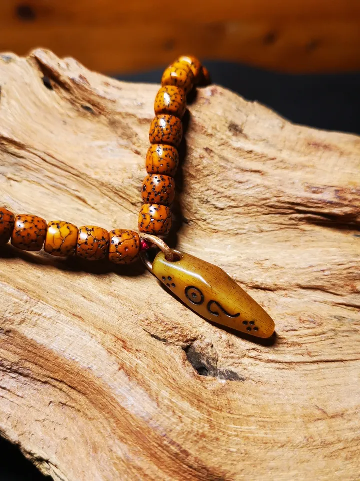 Gandhanra Tibetan Yak Bone Carved Amulet,Bead Counter Pendant,Mani Jewel Amulet for Mala,Prayer Beads