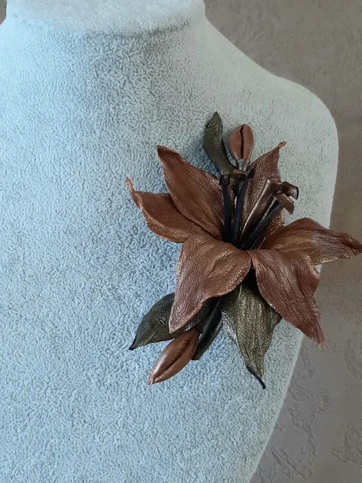 Leather brooch brown lily for her , 3rd anniversary gift for wife, Leather women's jewelry