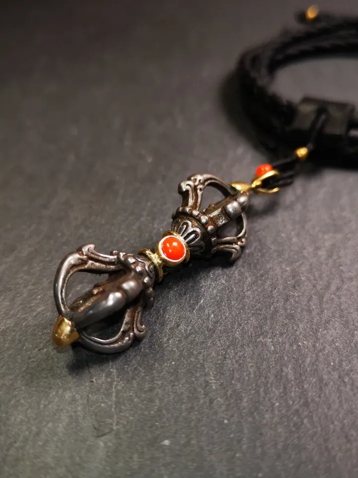 Gandhanra Tibetan Buddhist Amulet,Dorje Vajra Pendant, Made of Cold Iron,Inlaid with Agate,2.0&quot;