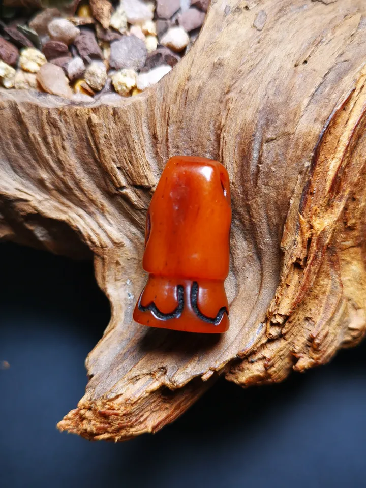 Gandhanra Tibetan Amulet,Yak Bone Carved Skull Sītavana Pendant, Hand-carved Skull Pendant for Prayer Bead/Necklace
