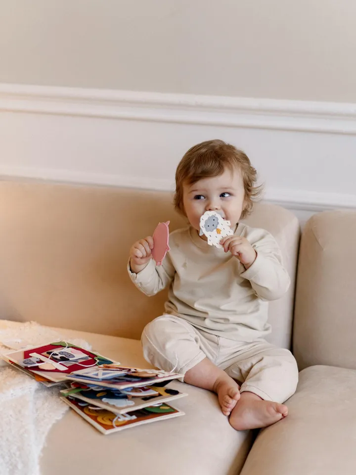 quiet books, felt books, montessori quiet book, travel felt toys, gifts for kids, kinderkrama