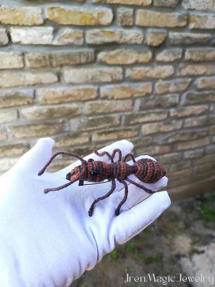 Realistic Crochet Ant Brooch | Nature Insect Pin
