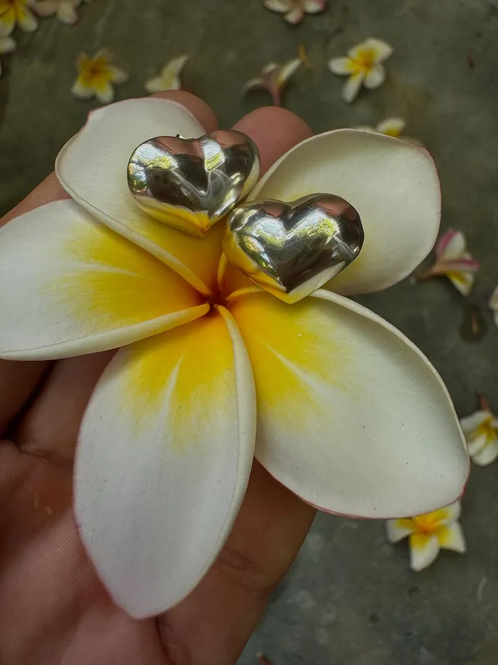 Sterling silver solid stud heart shaped earrings/ handmade jewellery/ statement earring /bali silver
