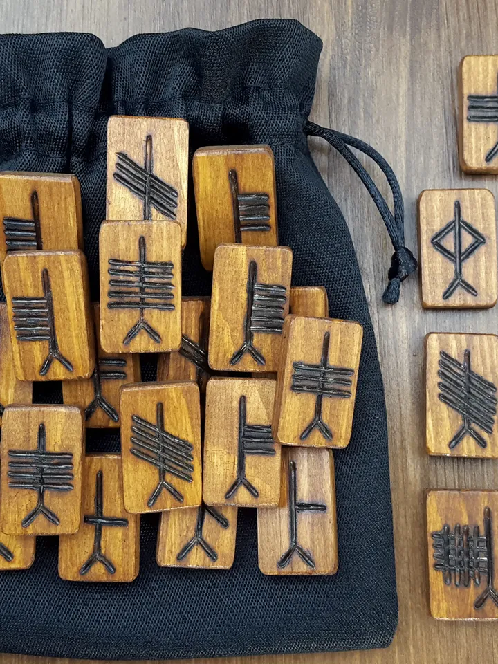 Foxy Ogham Runes set, Rune Stones as Pagan Supplies: Wicca & Wiccan Runes Stones for Beginners, Altar Divination Tools of Rune Set, Viking Norse Runes, Witchcraft Supplies and Witchy Gifts