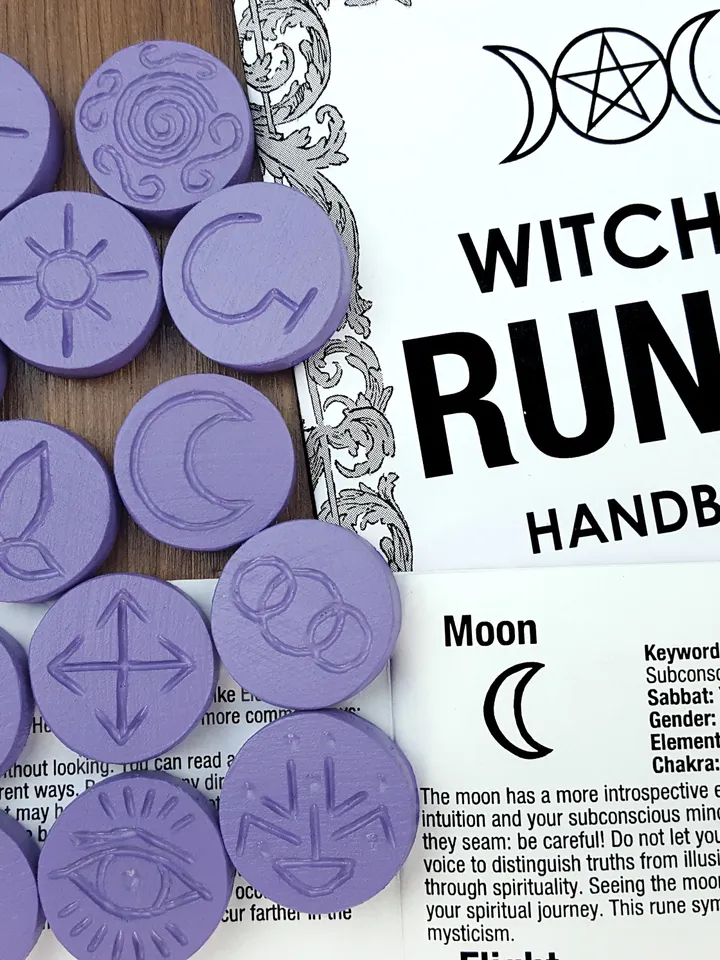 Mystical Purple Witches Runes set & Divination Guide, Altar Divination Tools - Runes & Book, Rune Stones as Pagan Supplies: Wicca & Wiccan Runes Stones for Beginners, Witchcraft Supplies & Witchy Gifts