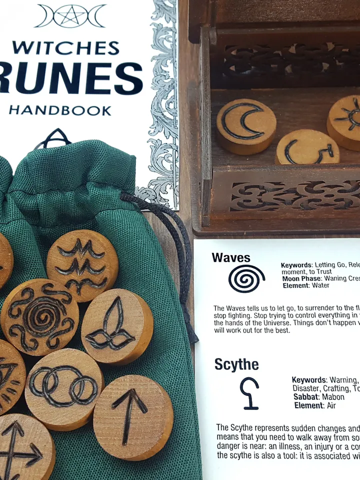 Foxy Witches Runes set & Divination Guide, Runes Stones as Pagan Supplies: Wiccan & Wicca Rune Stones for Beginners, Altar Divination Tools of Rune Set and Book, Witchcraft Supplies and Witchy Gifts