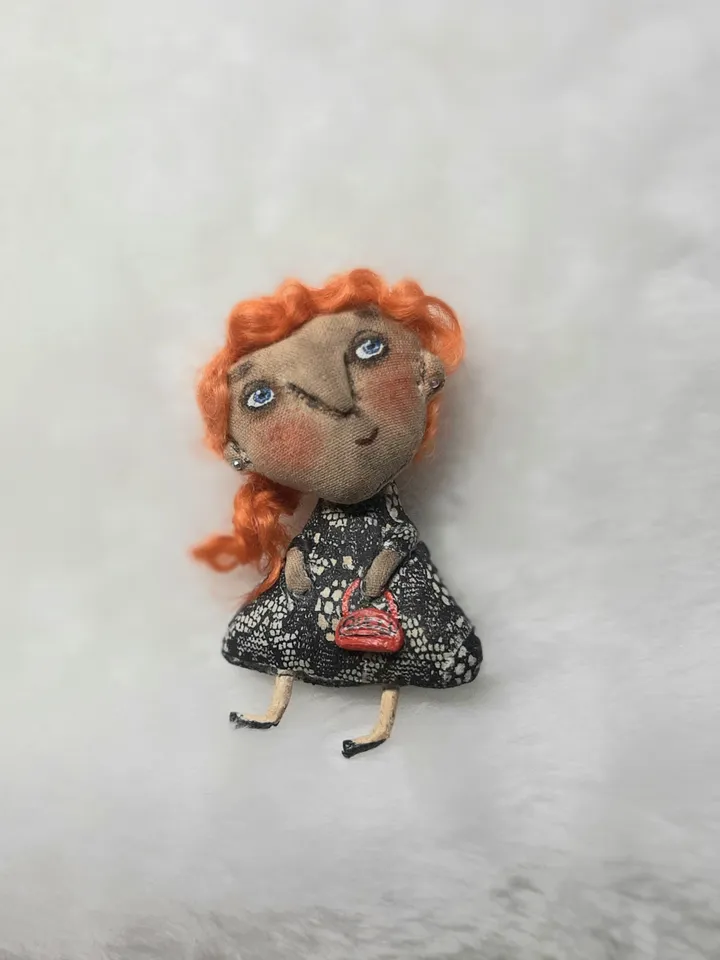 Textile brooch