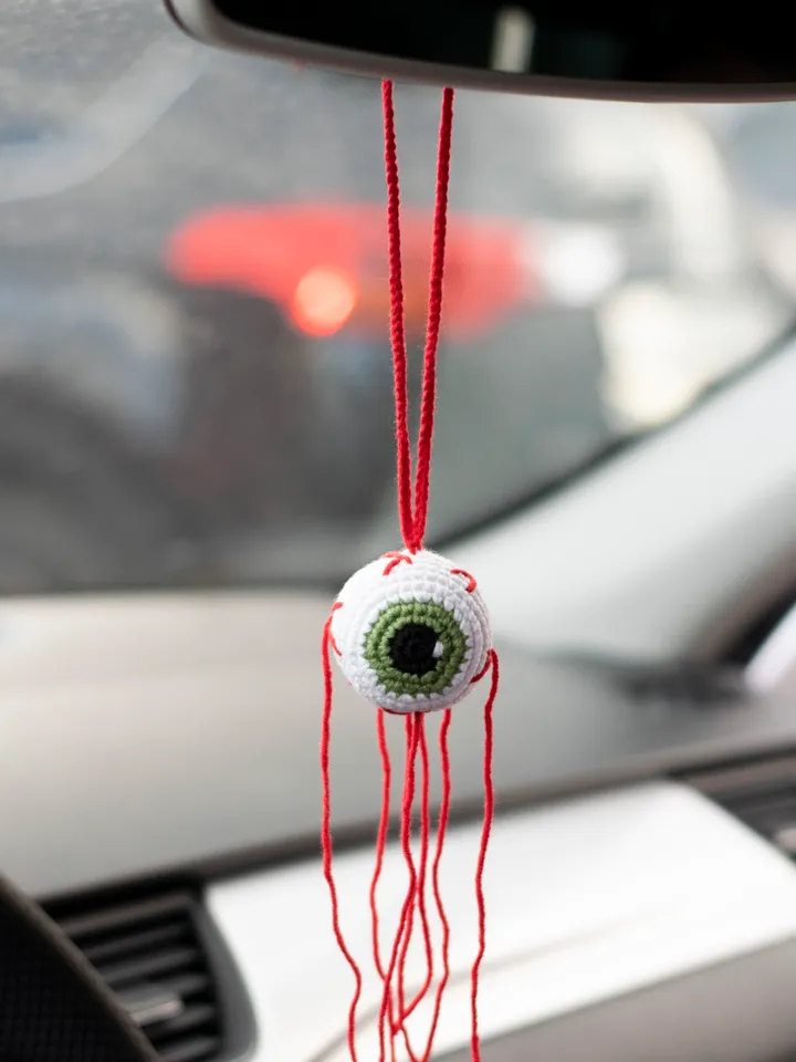 Eyeball car accessories, car hanging, rear view mirror charm, zombie eye, car pendant