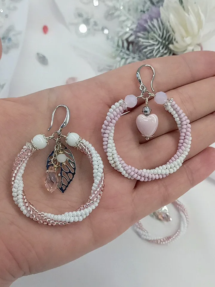 Custom multicoloured bridesmaid earrings set, beaded hoop earrings set, bridesmaid gift, bridesmaid gift idea