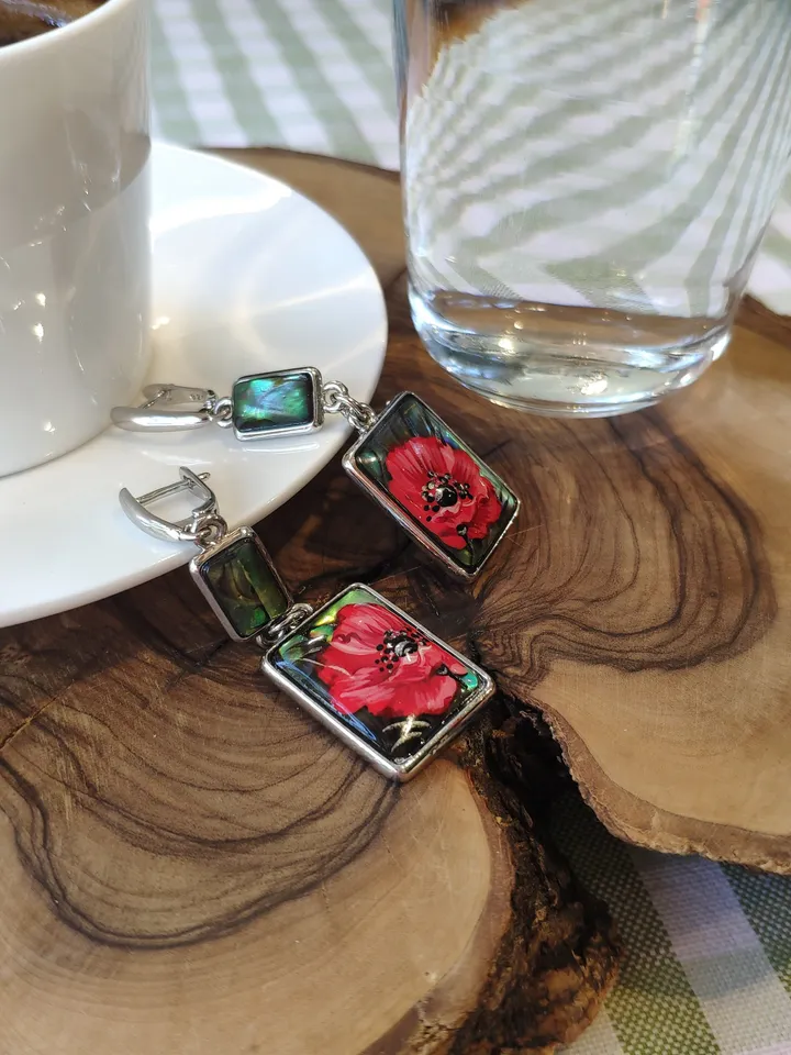 Pearl earrings: Red Poppies hand painted on jewelry earrings • Cute aesthetic dangle earrings for her • Floral dainty design on handmade art