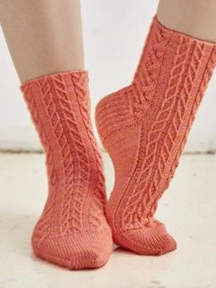 Hand knitted socks woman's. Merino wool socks. Cabled socks woman.