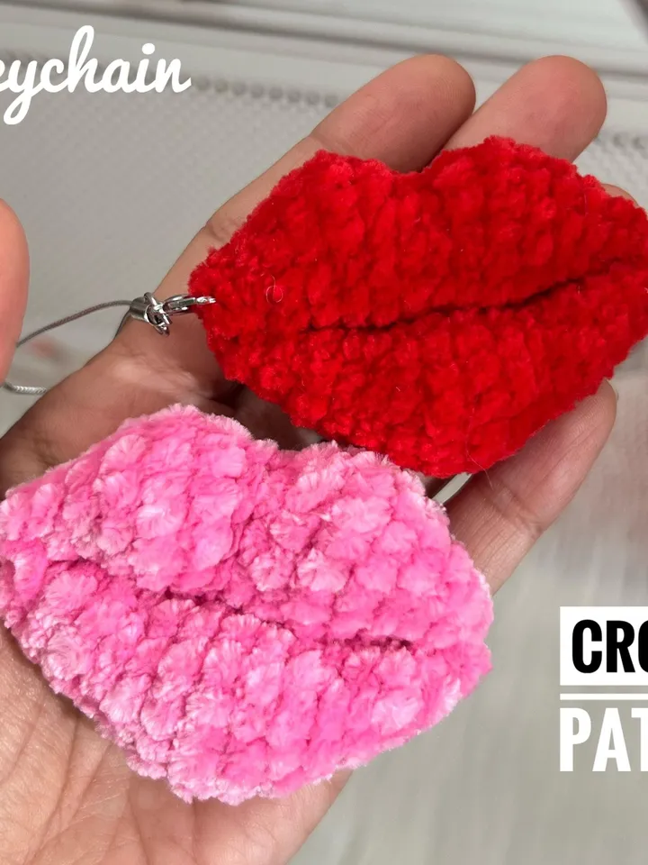 CROCHET PATTERN lips toy Keychain lips Amigurumi tutorial PDF file