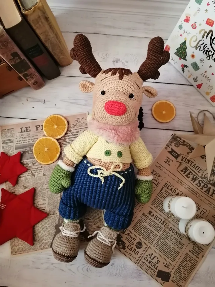 Christmas deer crochet toy