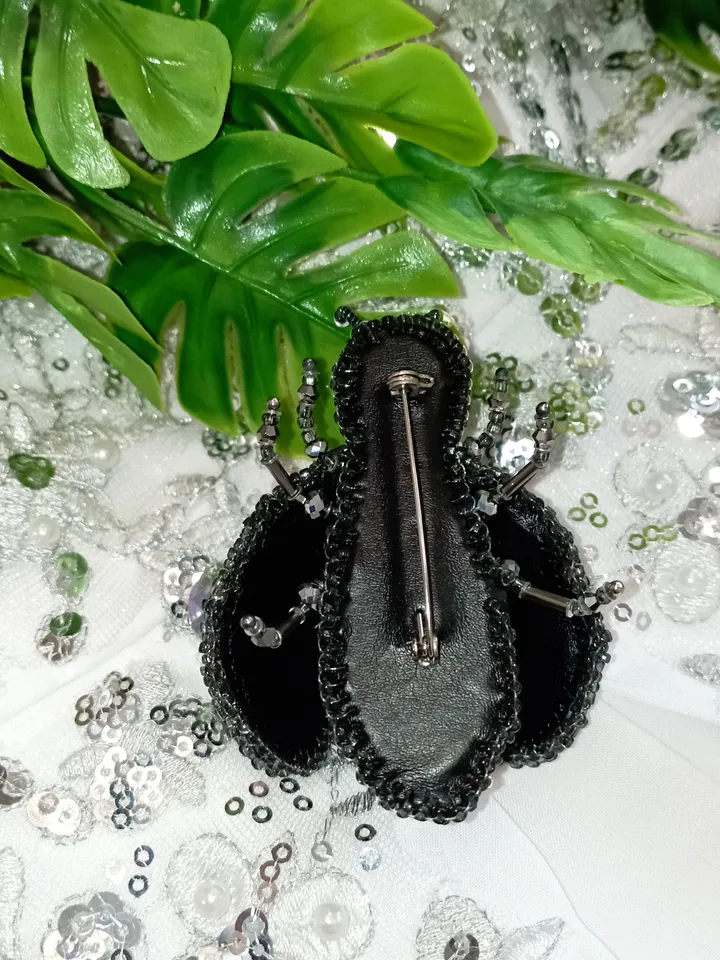 Handmade crystal beetle brooch for women, bug brooch pin, gift for her, insect jewelry, beetles jewelry, gift for mom