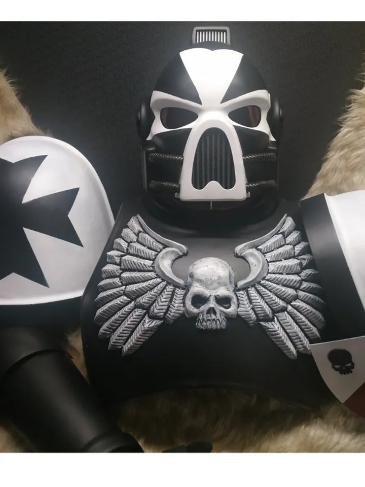 Spacemarine Cosplay - Black Templars armor - Warhammer 40k - custom cosplay prop