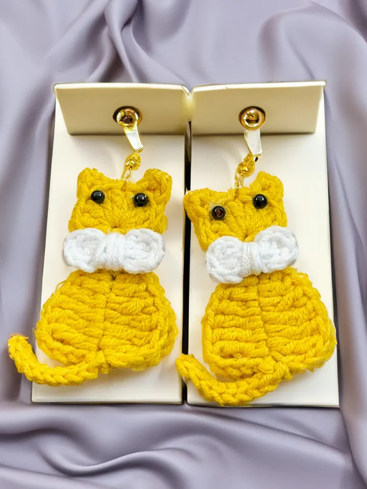 Crochet Cat Earrings Tutorial - Easy Handmade Micro Crochet Jewelry - Unique Present for Cat Lovers and DIY Enthusiasts