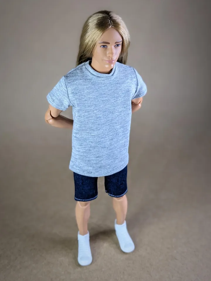 Light gray T-shirt for 12-inch fashion male dolls