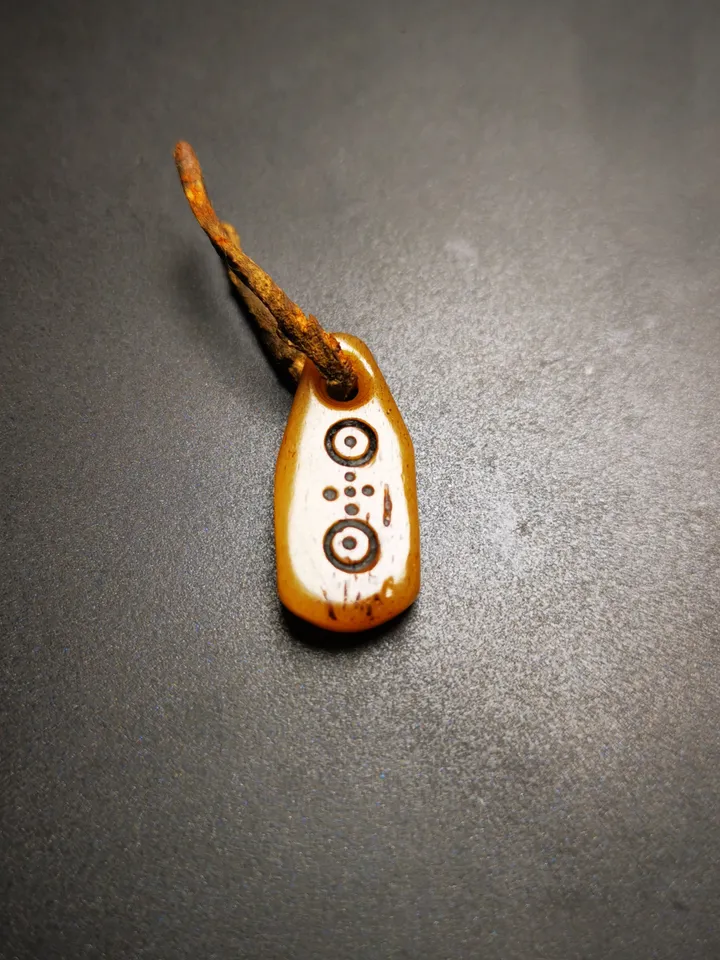 Gandhanra Tibetan Yak Bone Carved Amulet,Bead Counter Pendant,Mani Jewel Amulet for Mala,Prayer Beads