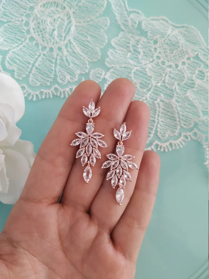 Swarovski Crystal Wedding Earrings Chandelier Bridal Earrings Crystal Bridal Earrings Vintage Earrings Dangle Earrings Luxury Drop Earrings
