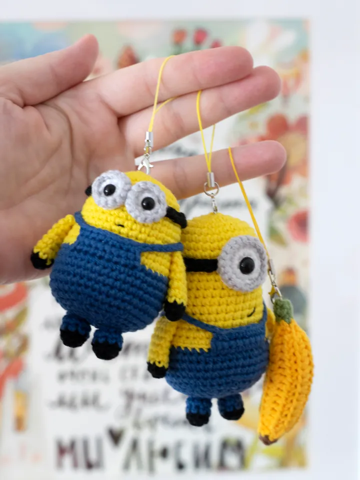 Cute Crochet Minion Keychains – Amigurumi Toy Keyrings for Bags, Cars & Kids