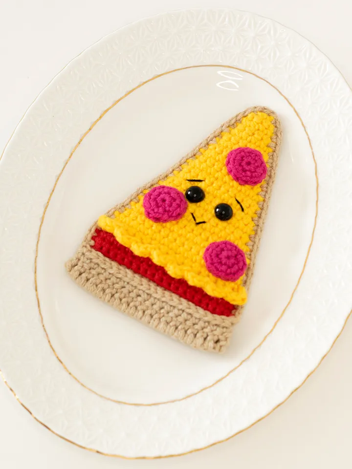 Crochet food slice pepperoni pizza, kitchen toy, gift idea friends, kawaii, pretend play food, cute fake pizza handmade