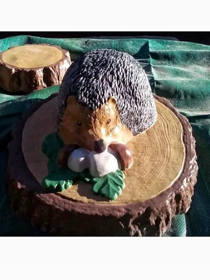 Plastic Hedgehog mold for pouring concrete and gypsum DIY