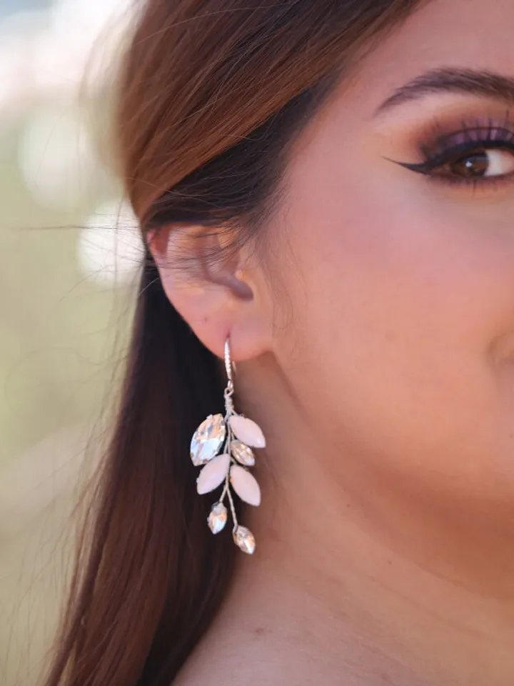 Boho Wedding Earrings, White Opal Silver Crystal Bridal Earrings, Chandelier Statement Wedding Earrings, Statement Wedding Jewelry Jewellery
