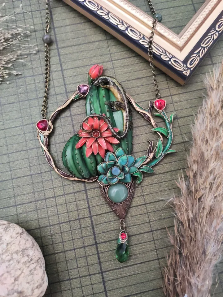 Necklace with cactus and Lizard, Lizard Necklace, Salamander Animal charm, Reptile