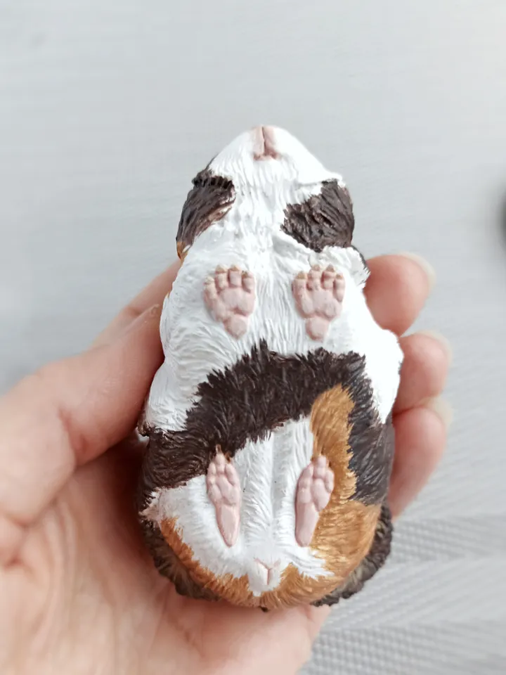 Custom fluffy guinea pig figure