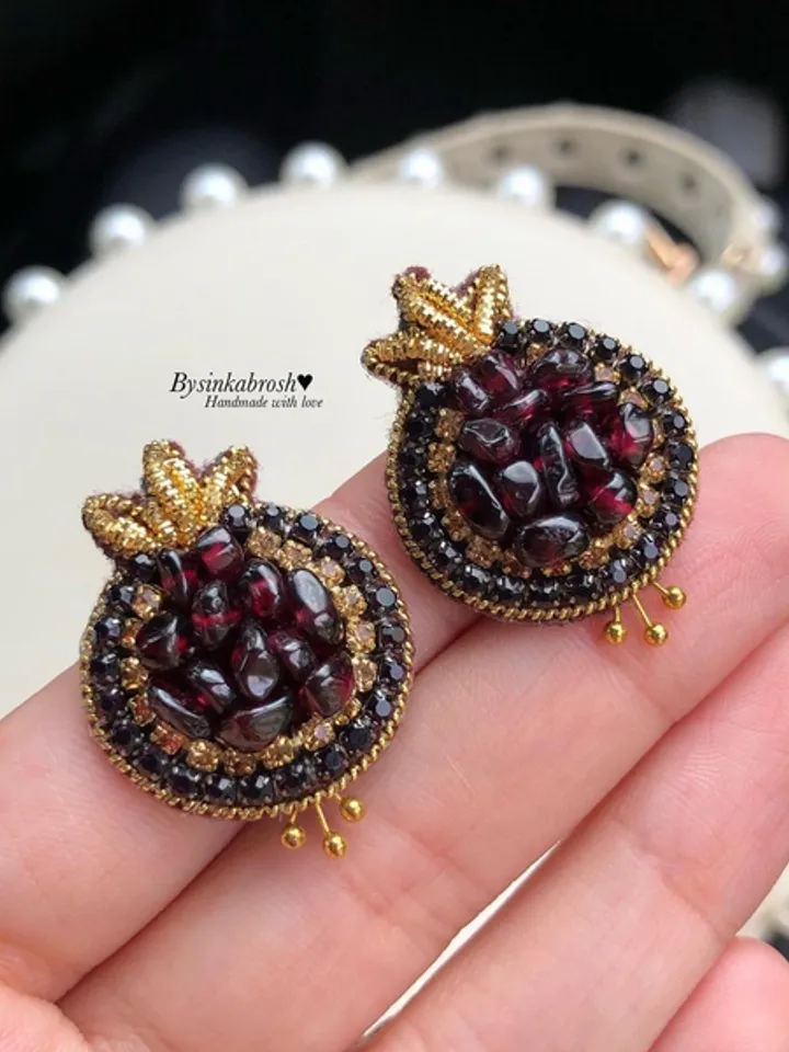 Pomegranate brooch/handmade brooch/gift for her/handmade jewelry/natural stone/fruit jewelry