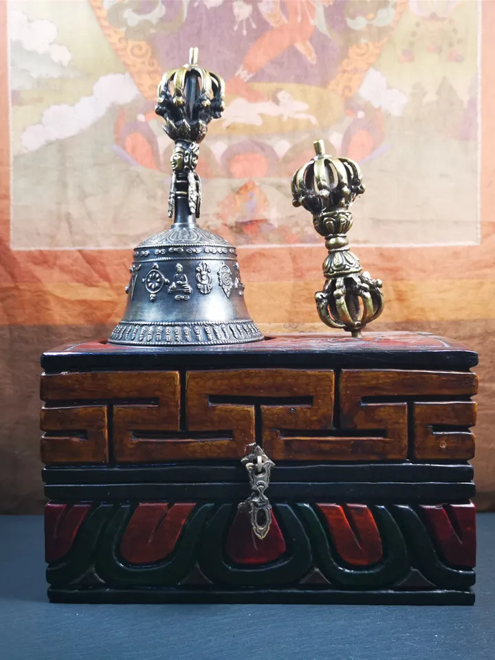 Gandhanra Vintage Vajra and Bell Set,Tibetan Tantric Buddhism (Vajrayana) Ritual Implement,Handmade in Nepal,7.0"