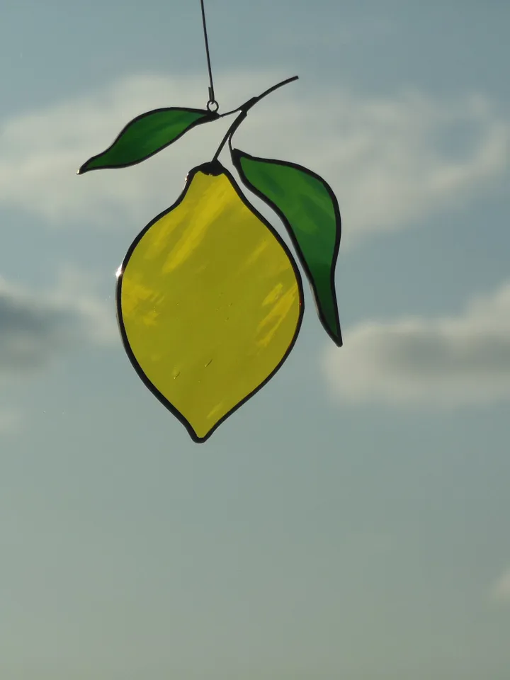 Lemon stained glass window suspension Suncatcher (texture W )