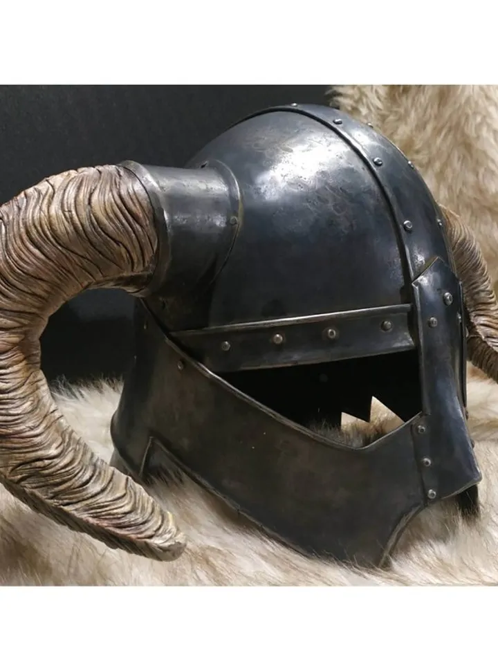 Skyrim helmet - custom - Steel helmet - viking helmet - helmet with horns - stee
