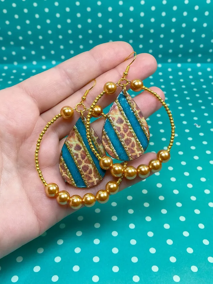 Author's set of handmade jewelry. Individual design.