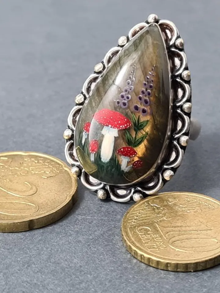 Labradorite ring Stone painting fly agaric Aaa large labradorite ring 飛木耳環