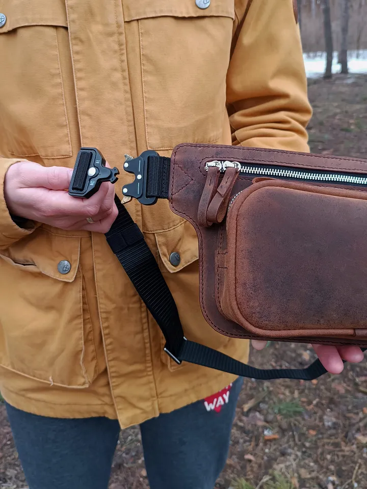 PDF Pattern for men's leather chest bag - pattern for men's sling bag - Download PDF & video TUTORIAL