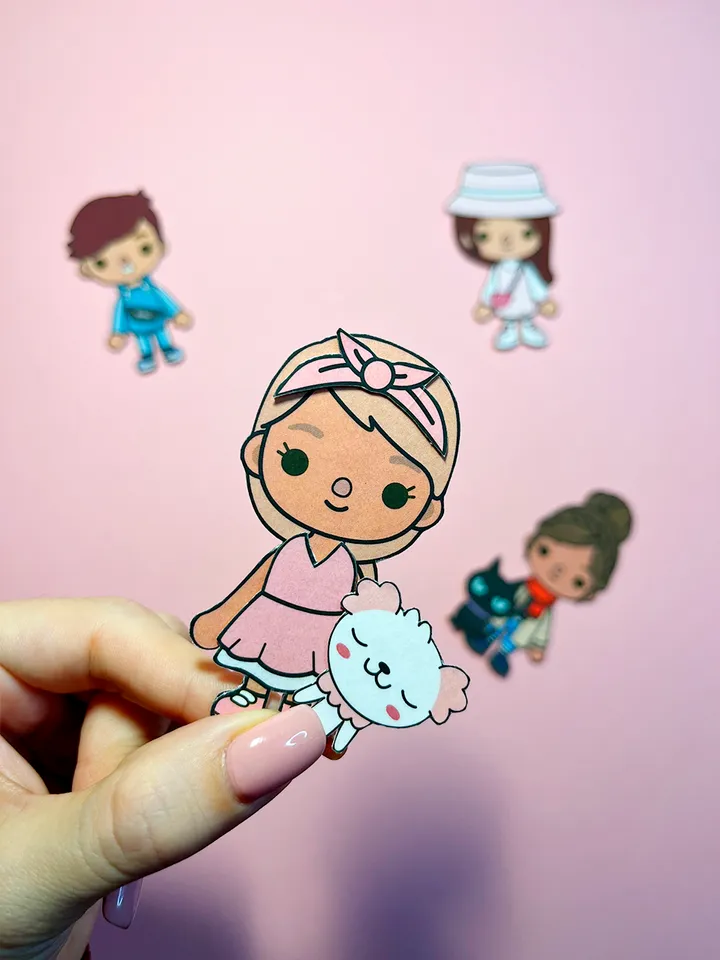 Toca Boca Paper Dolls with Clothes