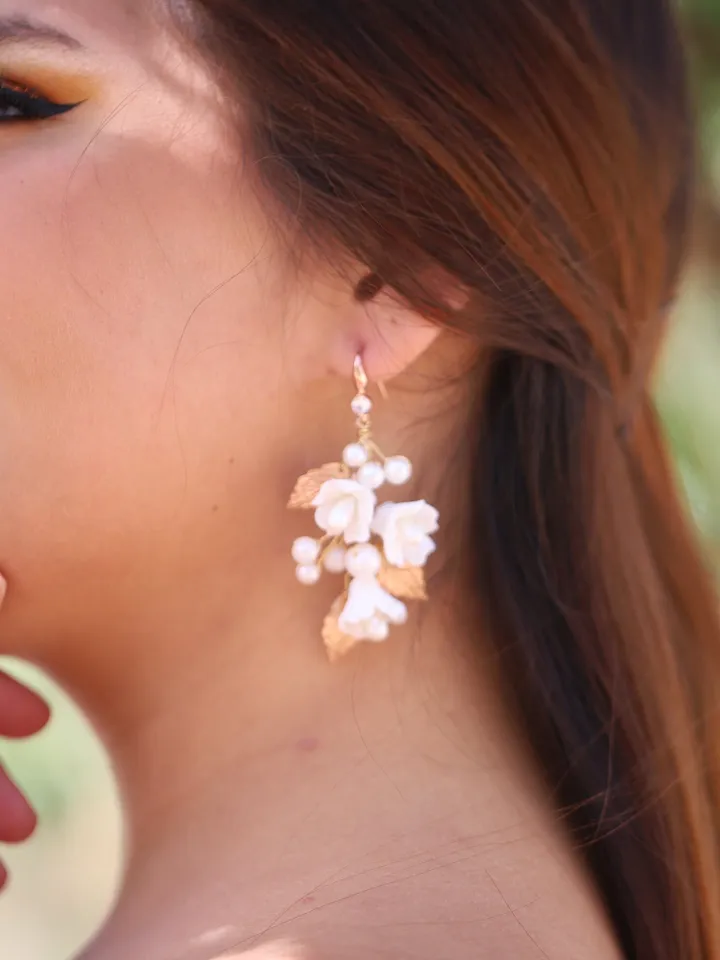 Porcelain Flower Earrings, Boho Wedding Earrings, Pearl Gold Chandeleir Statement Bridal Earrings, Statement Bridal Jewelry, Leaf Jewellry