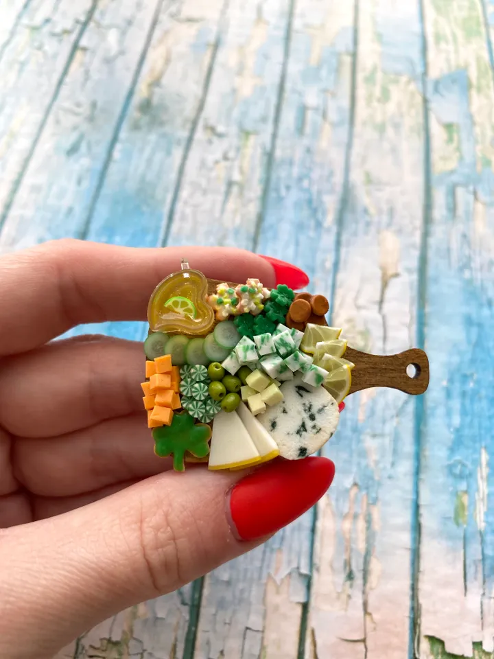 Magnet Miniature St Patrick Day Board with Polymer clay Souvenir