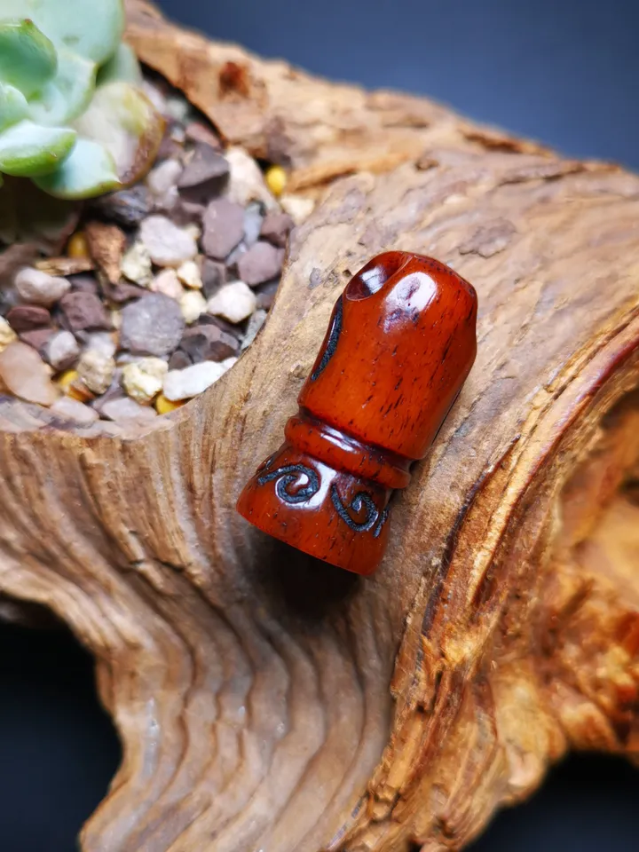 Gandhanra Tibetan Amulet,Yak Bone Carved Skull Sītavana Pendant, Hand-carved Skull Pendant for Prayer Bead/Necklace