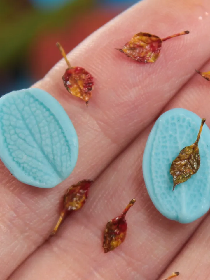TUTORIAL Miniature fall leaves and mold