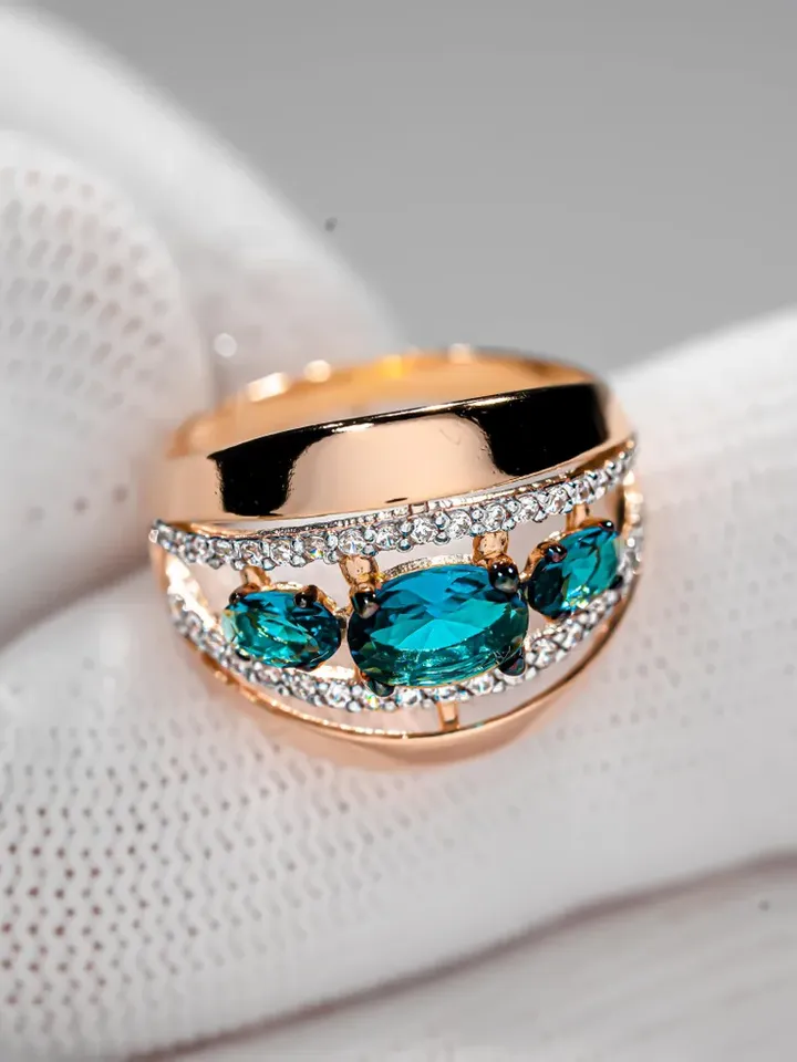 Ring Silver gold plated 925 assay value with topaz and cubic zirconia