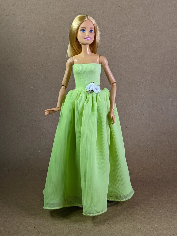 Handmade green maxi dress for 1/6 scale female dolls