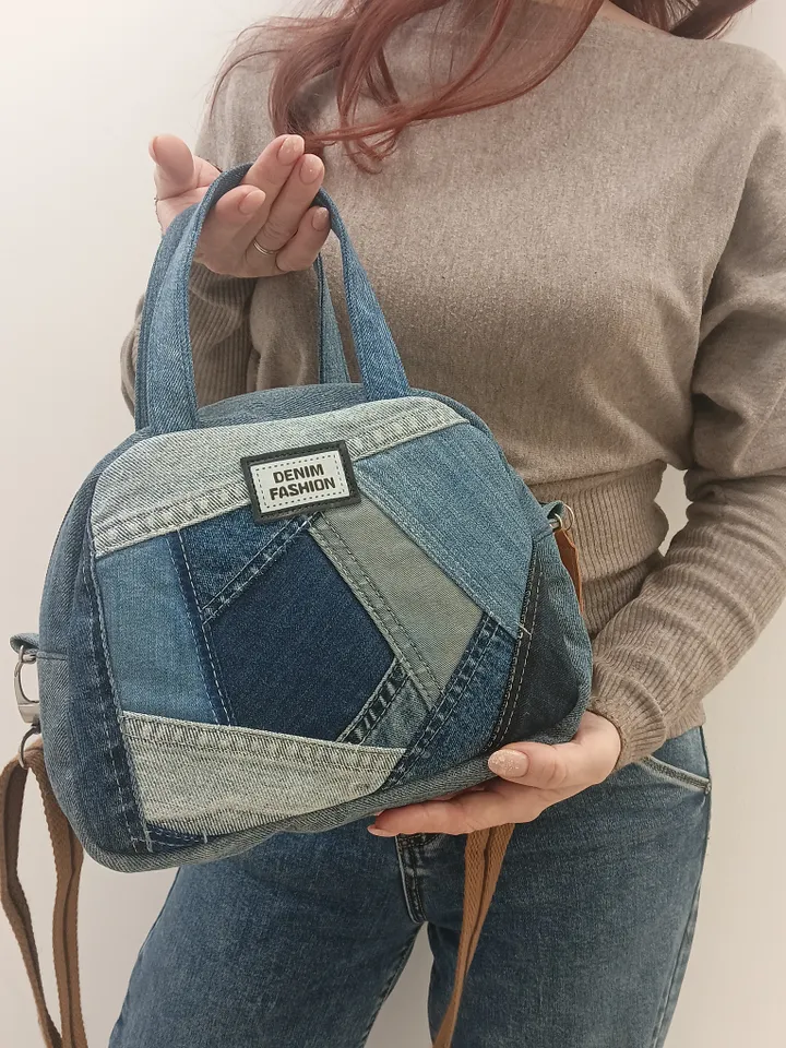 cute boston bag made of eco-friendly materials, denim bag made from recycled jeans, shoulder bag, crossbody bag, 4 pockets and adjustable strap with carabiners. crazy patchwork front,