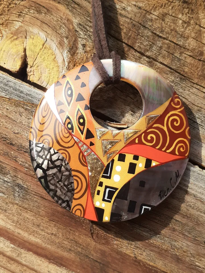 Elegant Abstraction: Mother-of-Pearl Ring Pendant with Gustav Klimt Inspired Art, Hand-painted miniatures in the style of Great Painters