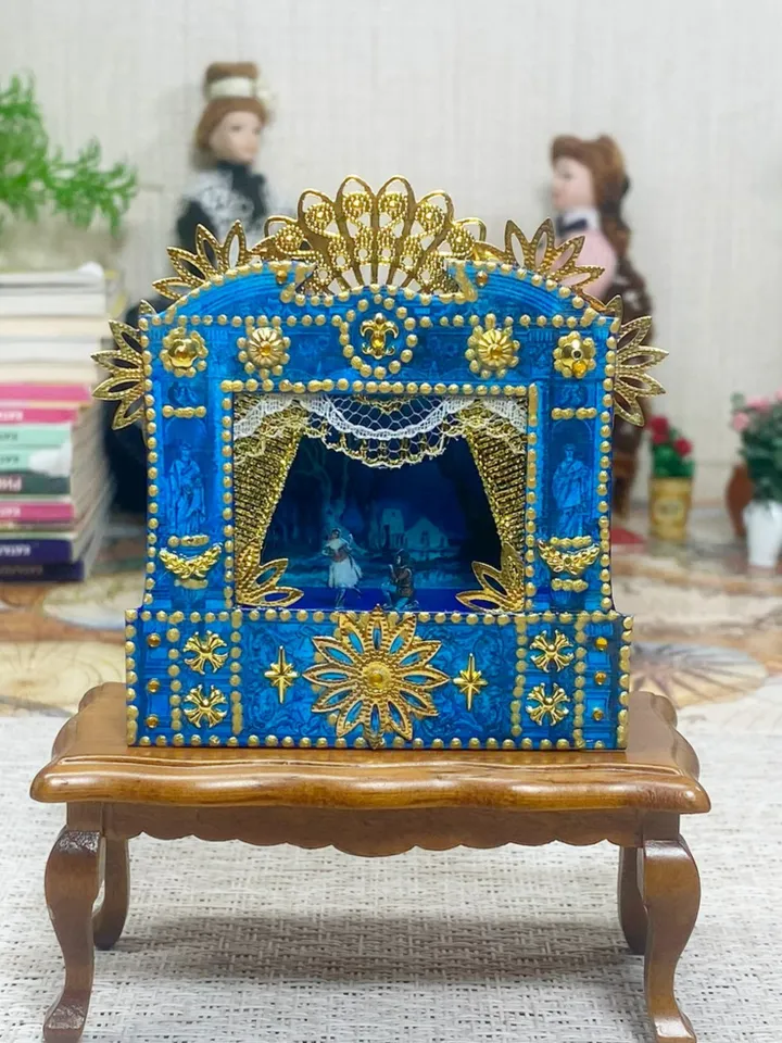 DIGITAL DOWNLOAD FOR PRINT. TUTORIAL.Video master class on creating a puppet theater.1:12
