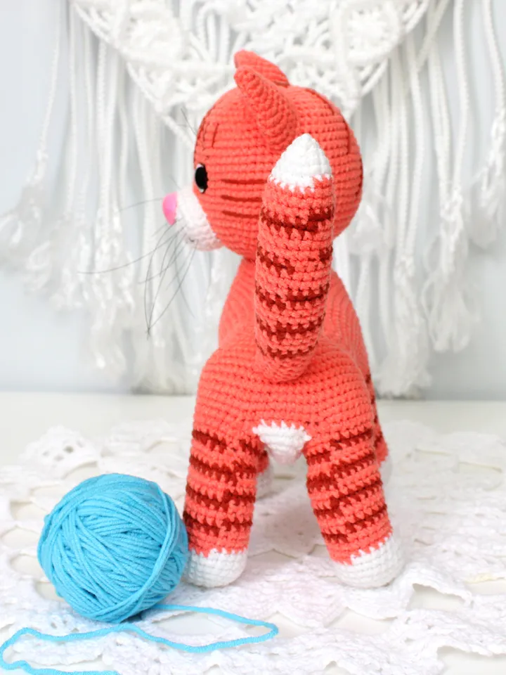 Cat crochet pattern PDF in English Realistic Kitten amigurumi toy crochet tutorial