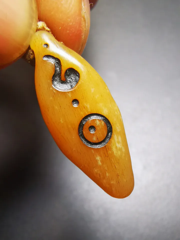Gandhanra Tibetan Yak Bone Carved Amulet,Bead Counter Pendant,Mani Jewel Amulet for Mala,Prayer Beads